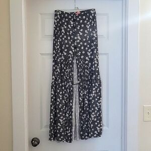 BOOHOO skirt 6 NWT
